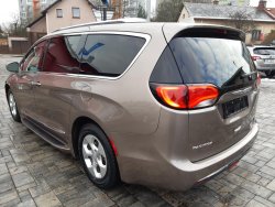 Chrysler Pacifica, 3,6L V6 HYBRID, REZERVACE