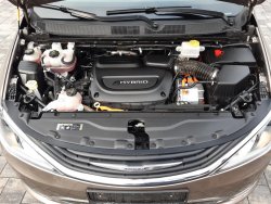 Chrysler Pacifica, 3,6L V6 HYBRID, REZERVACE