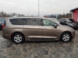 Chrysler Pacifica, 3,6L V6 HYBRID, REZERVACE