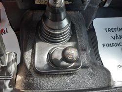 Land Rover Defender, 110 TD5, 9mít, ČR, tažné 3,5t