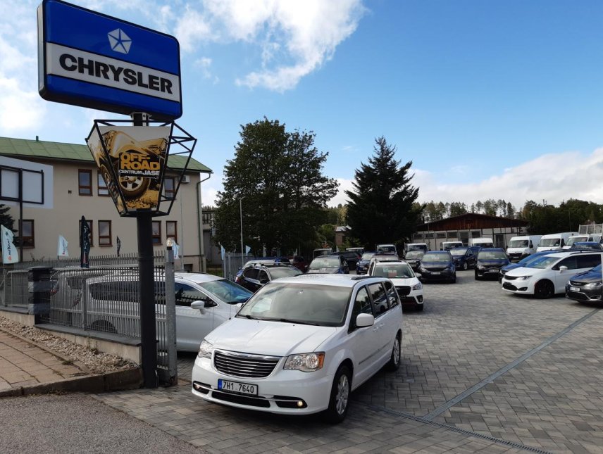 Chrysler Town & Country, 3,6L V6, 7míst, kůže, DVD Auto JASE