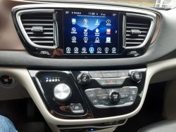 Chrysler Pacifica, 3,6L V6 L Plus, DVD, REZERVACE