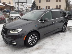 Chrysler Pacifica, 3,6L Hybrid, 7míst, REZERVACE