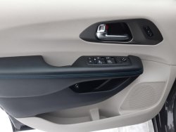 Chrysler Pacifica, 3,6L Hybrid, 7míst, REZERVACE