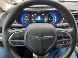 Chrysler Pacifica, 3,6L Hybrid, 7míst, REZERVACE