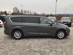Chrysler Pacifica, 3,6L V6, kůže,radar,nový model