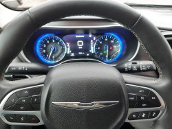 Chrysler Pacifica, 3,6L V6, kůže,radar,nový model