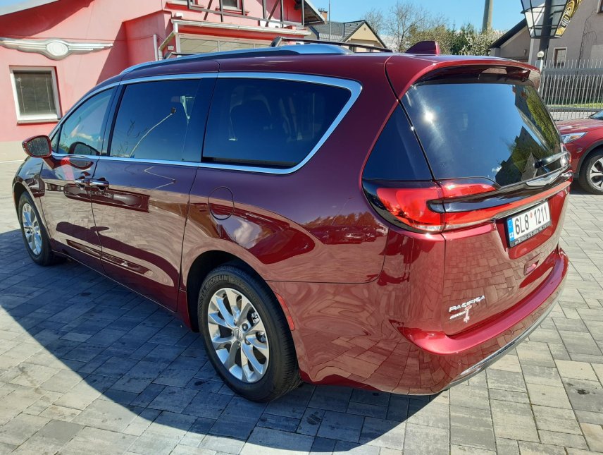 Chrysler Pacifica, 3,6L V6, 7míst, adapt, android