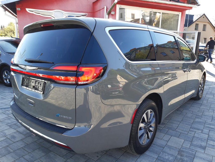 Chrysler Pacifica, 3,6L Hybrid,Top výbava, DVD+TV