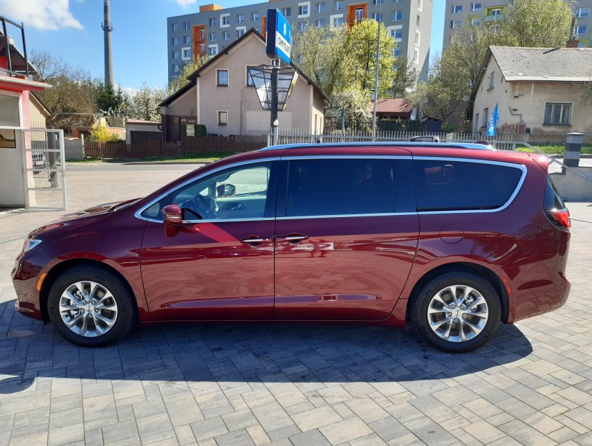 Chrysler Pacifica, 3,6L V6, 7míst, adapt, android