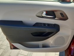Chrysler Pacifica, 3,6L V6, 7míst, adapt, android