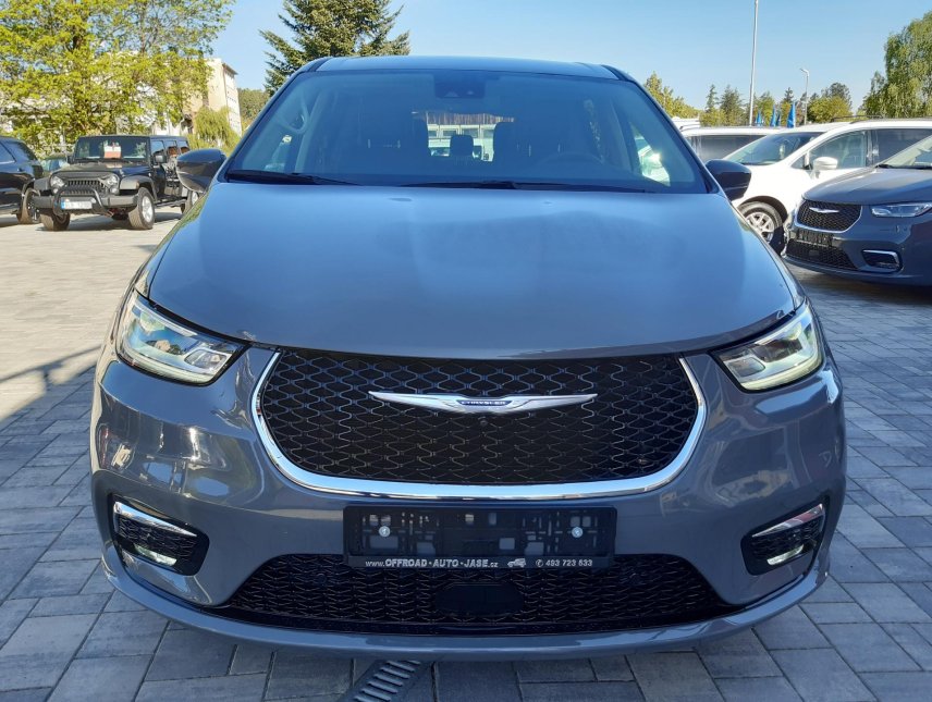 Chrysler Pacifica, 3,6L Hybrid,Top výbava, DVD+TV
