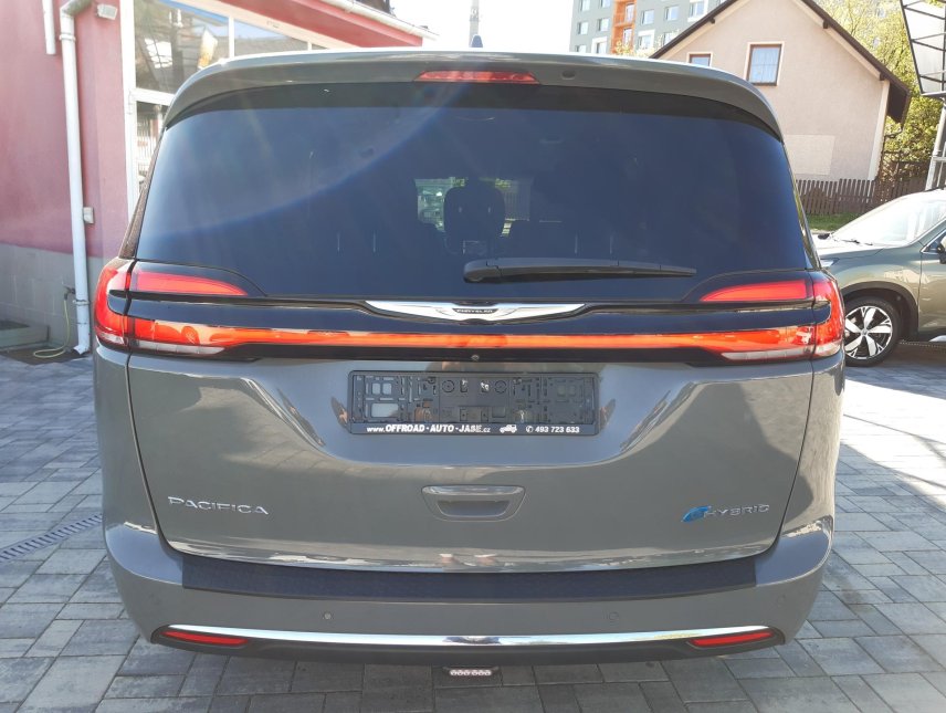 Chrysler Pacifica, 3,6L Hybrid,Top výbava, DVD+TV