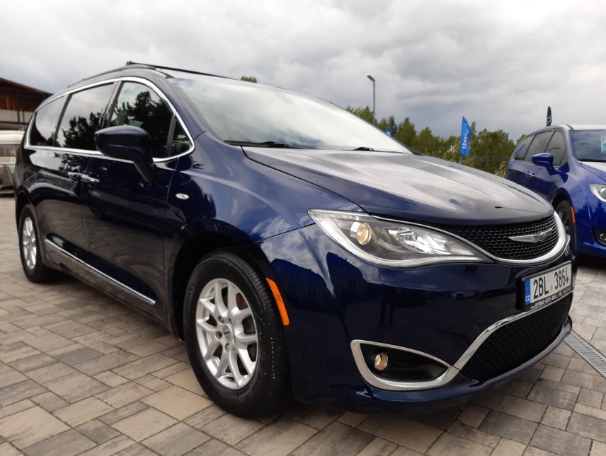 Chrysler Pacifica, 3,6L V6 Touring L, 7míst, kůže