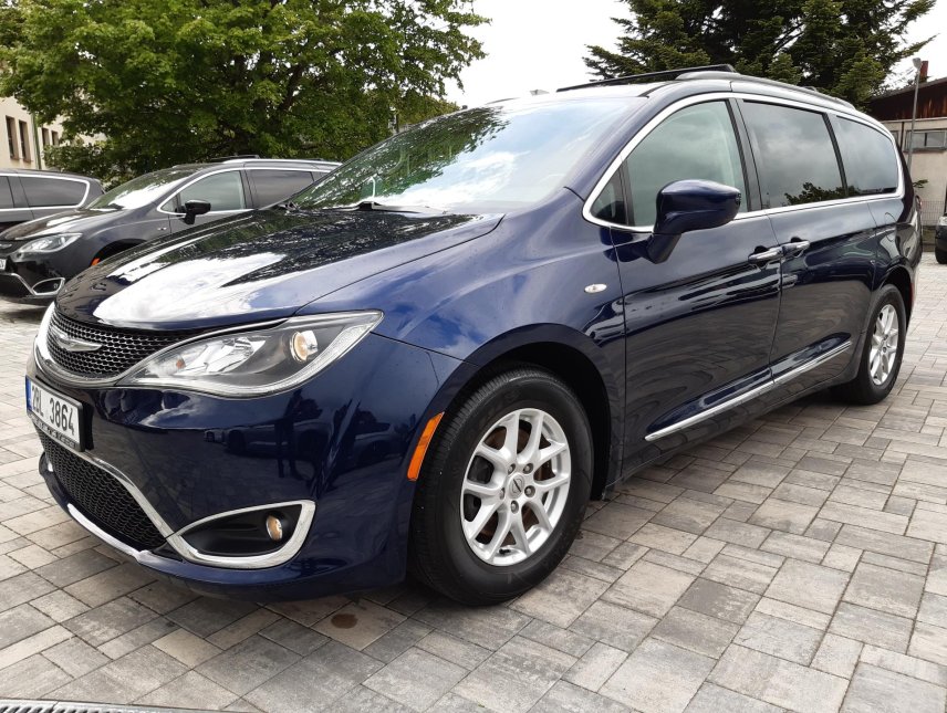 Chrysler Pacifica, 3,6L V6 Touring L, 7míst, kůže