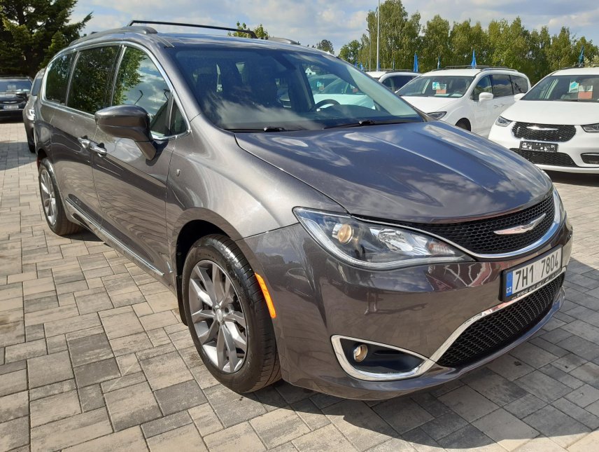 Chrysler Pacifica, 3,6L V6 7míst,kůže,kamera, LPG
