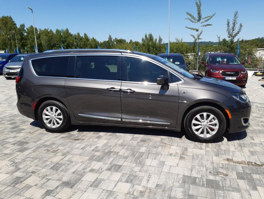 Chrysler Pacifica, 3,6LV6,Adapt.temp,360kam.Andro