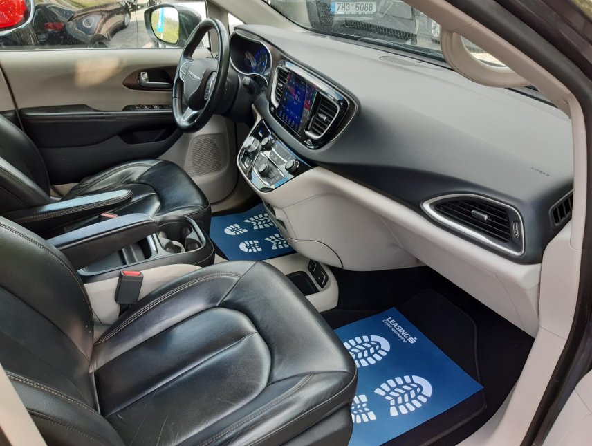 Chrysler Pacifica, 3,6L V6 7míst,kůže,kamera, LPG