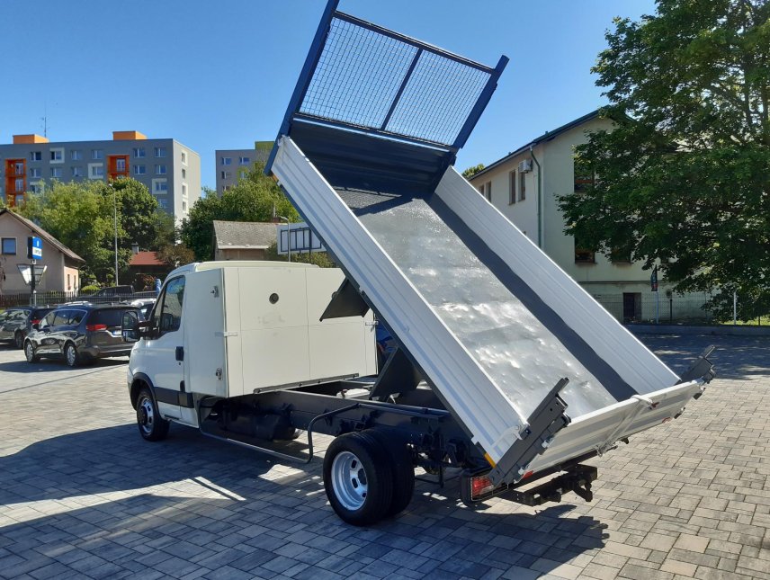 Iveco Daily, 3,0Sklápěč,tupláky, REZERVACE