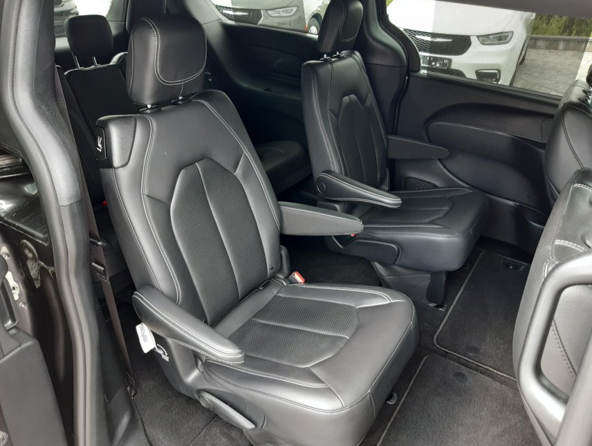 Chrysler Pacifica, 3,6L V6 SPORT, ALU 20, kůže