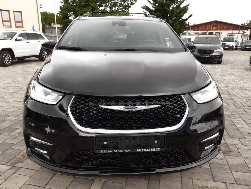 Chrysler Pacifica, 3,6L V6, kůže, kamera, Top km