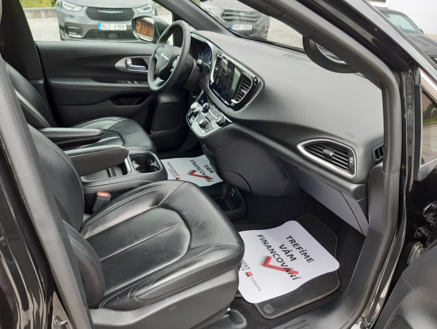 Chrysler Pacifica, 3,6L V6, kůže, kamera, Top km