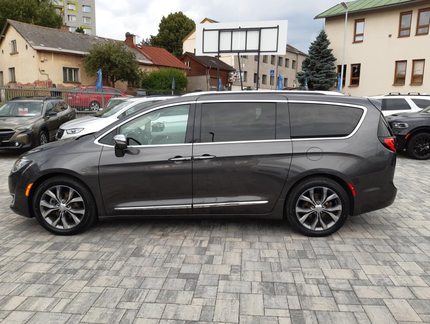 Chrysler Pacifica, 3,6 LIMITED , REZERVACE