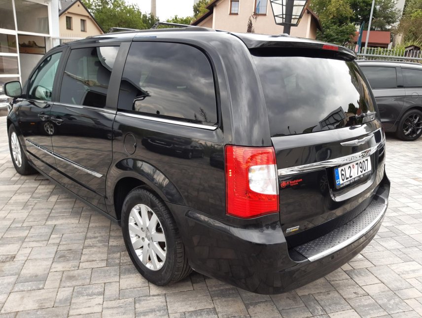 Chrysler Town & Country, 3,6L V6 Touring L,7míst, LPG
