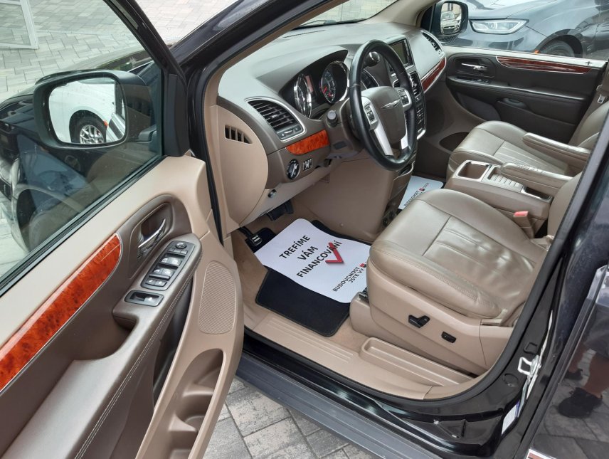 Chrysler Town & Country, 3,6L V6 Touring L,7míst, LPG