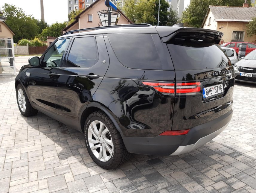 Land Rover Discovery, 3,0 HSE AWD,7 míst,max.výba,ČR