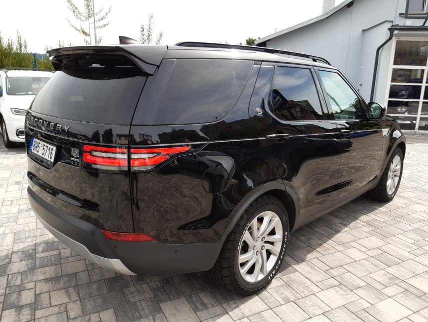 Land Rover Discovery, 3,0 HSE AWD,7 míst,max.výba,ČR