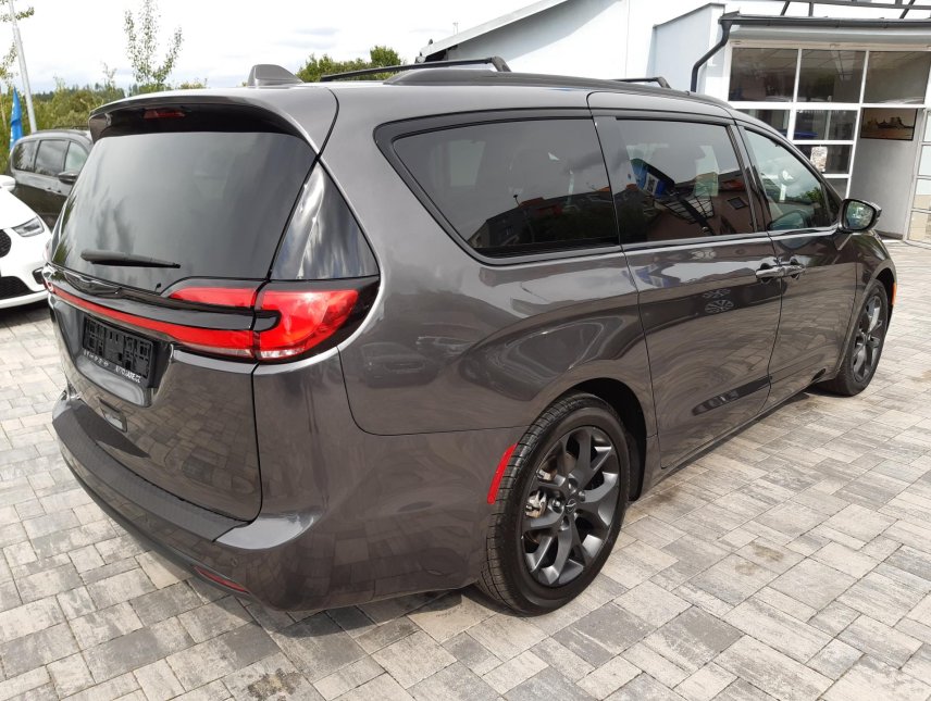 Chrysler Pacifica, 3,6L V6 SPORT, ALU 20, kůže