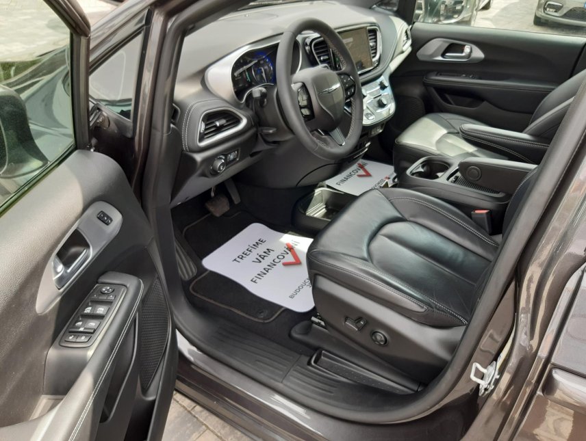 Chrysler Pacifica, 3,6L V6 SPORT, ALU 20, kůže