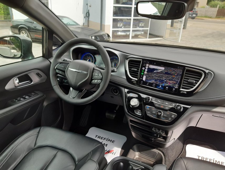 Chrysler Pacifica, 3,6L V6 SPORT, ALU 20, kůže