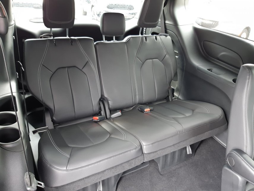 Chrysler Pacifica, 3,6L V6 SPORT, ALU 20, kůže