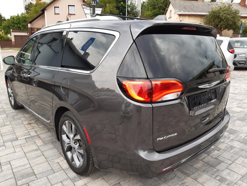 Chrysler Pacifica, 3,6 LIMITED , REZERVACE