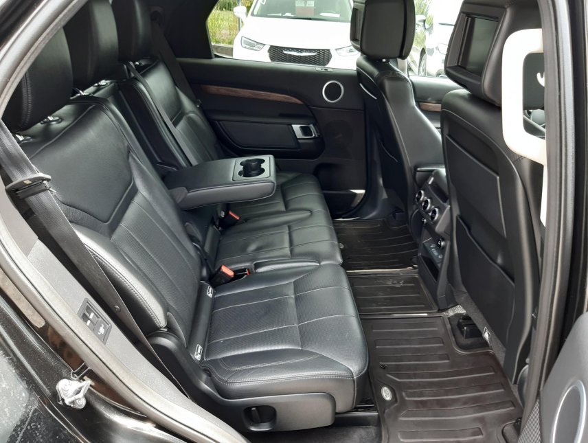 Land Rover Discovery, 3,0 HSE AWD,7 míst,max.výba,ČR