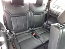 Land Rover Discovery, 3,0 HSE AWD,7 míst,max.výba,ČR