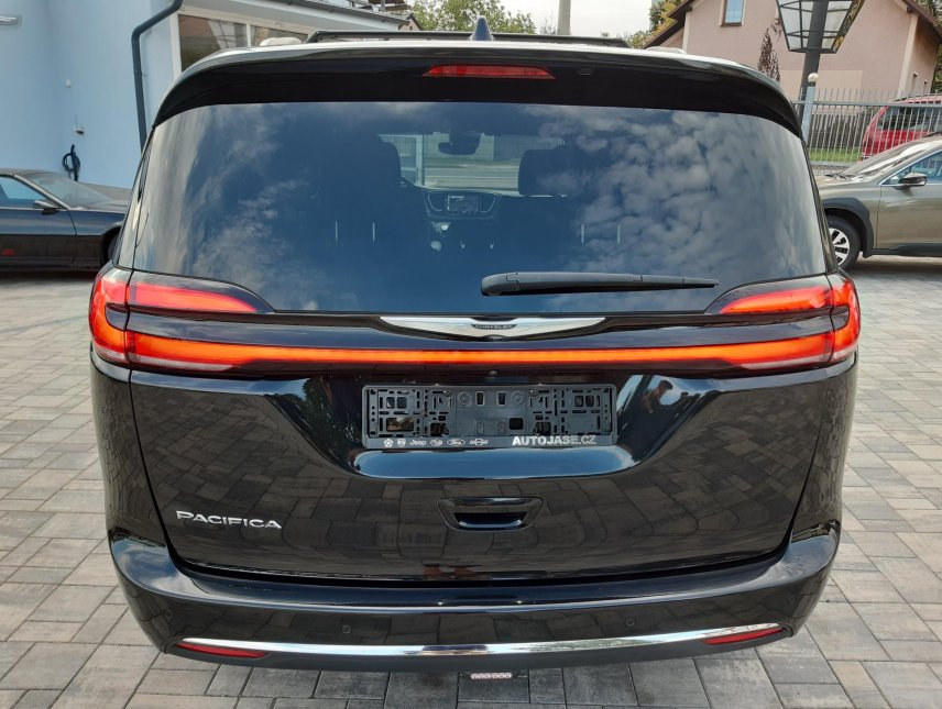 Chrysler Pacifica, 3,6L V6, kůže, adapt, android