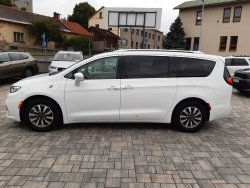 Chrysler Pacifica, 3,6L Hybrid, nový model,Top km