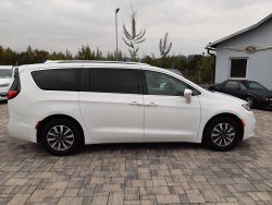 Chrysler Pacifica, 3,6L Hybrid, nový model,Top km