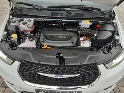 Chrysler Pacifica, 3,6L Hybrid, nový model,Top km