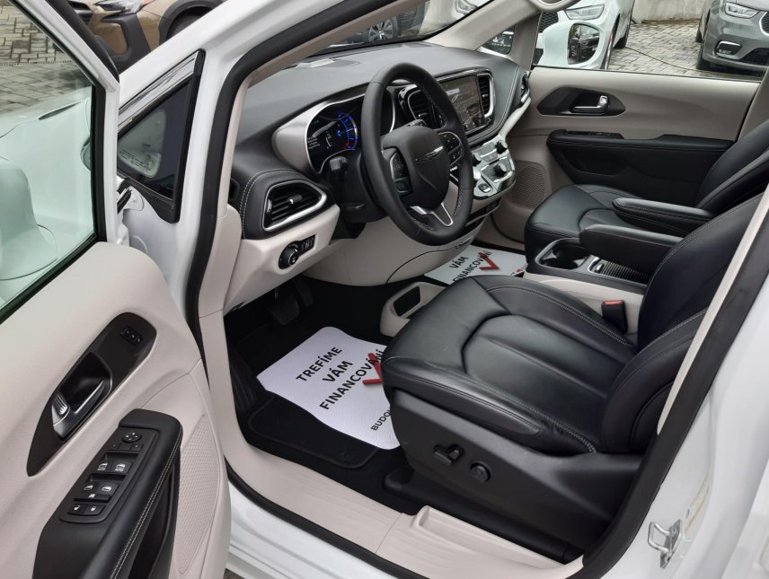 Chrysler Pacifica, 3,6L Hybrid, nový model,Top km