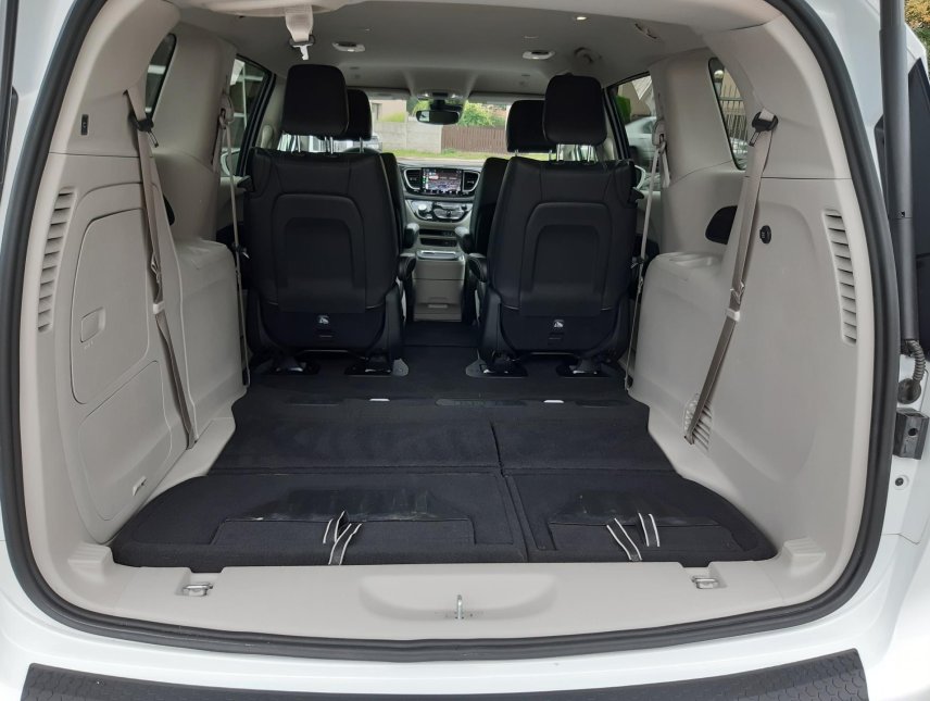 Chrysler Pacifica, 3,6L Hybrid, nový model,Top km