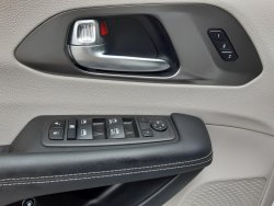 Chrysler Pacifica, 3,6L Hybrid, nový model,Top km