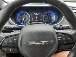 Chrysler Pacifica, 3,6L Sport, 8míst, ALU 20, DVD