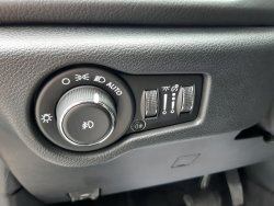 Chrysler Pacifica, 3,6L Sport, 8míst, ALU 20, DVD