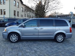 Chrysler Town & Country, 3,6L V6,kůže, 7míst, DVD,Tažné