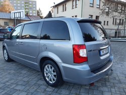 Chrysler Town & Country, 3,6L V6,kůže, 7míst, DVD,Tažné