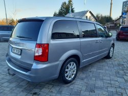 Chrysler Town & Country, 3,6L V6,kůže, 7míst, DVD,Tažné